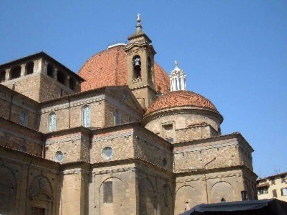 Lorenzo Magnifico Typical Home Heart Of Florence Apartment