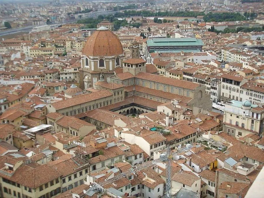 Apartment Lorenzo Magnifico Typical Home Heart Of Florence
