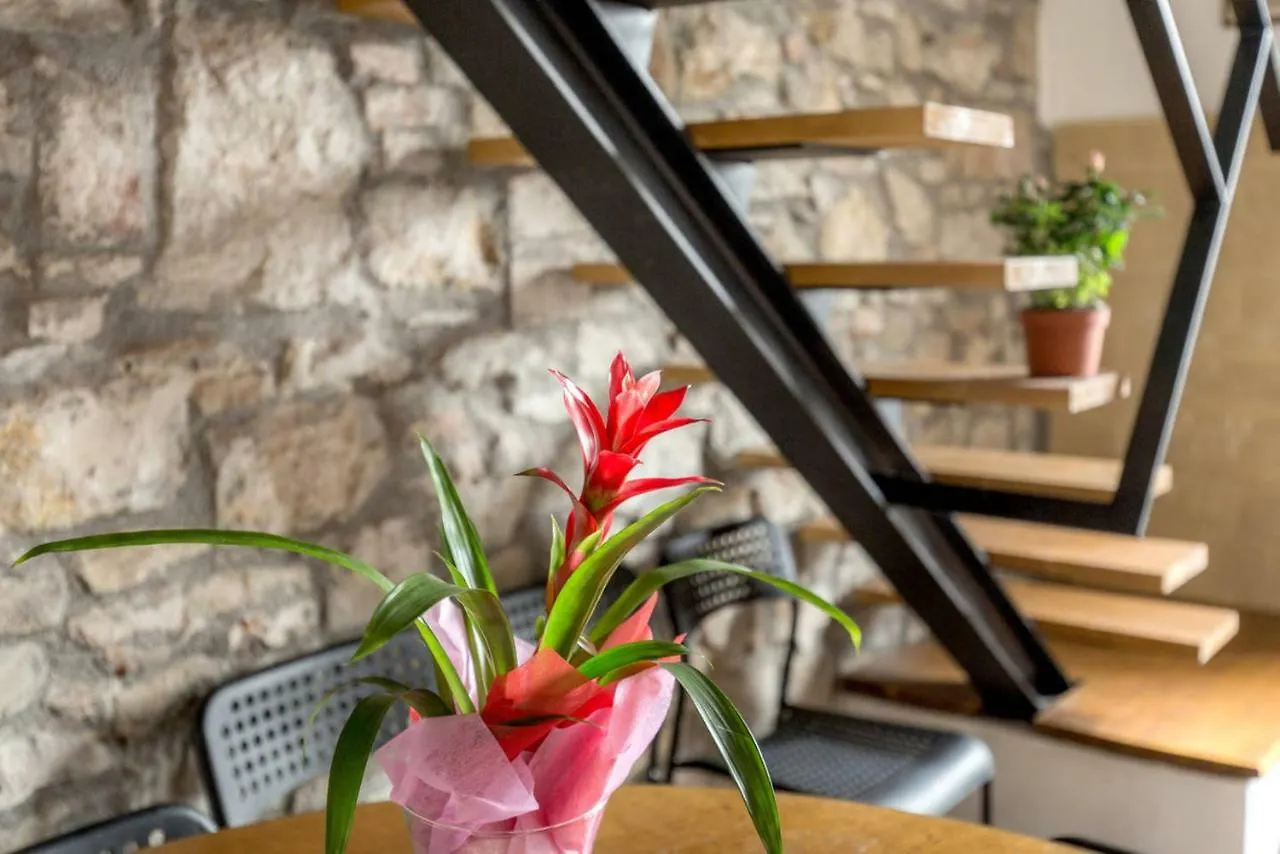 Apartment Lorenzo Magnifico Typical Home Heart Of Florence
