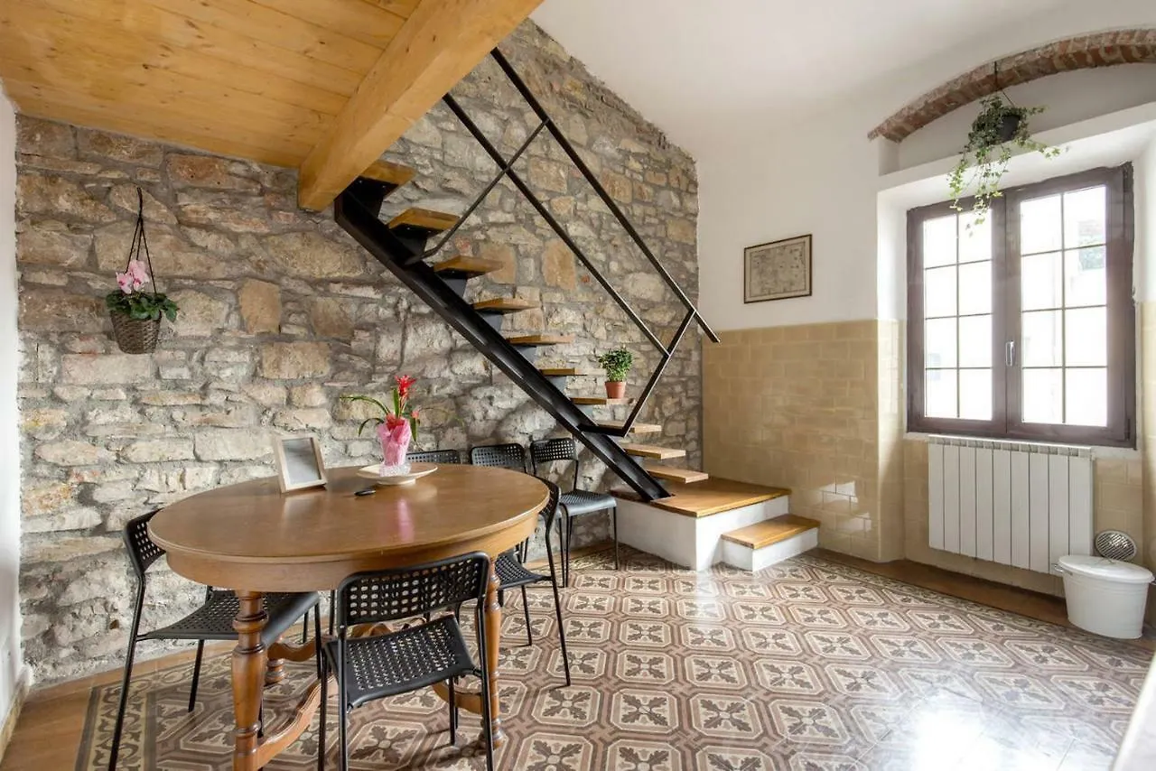 Lorenzo Magnifico Typical Home Heart Of Florence 0*,  Italy