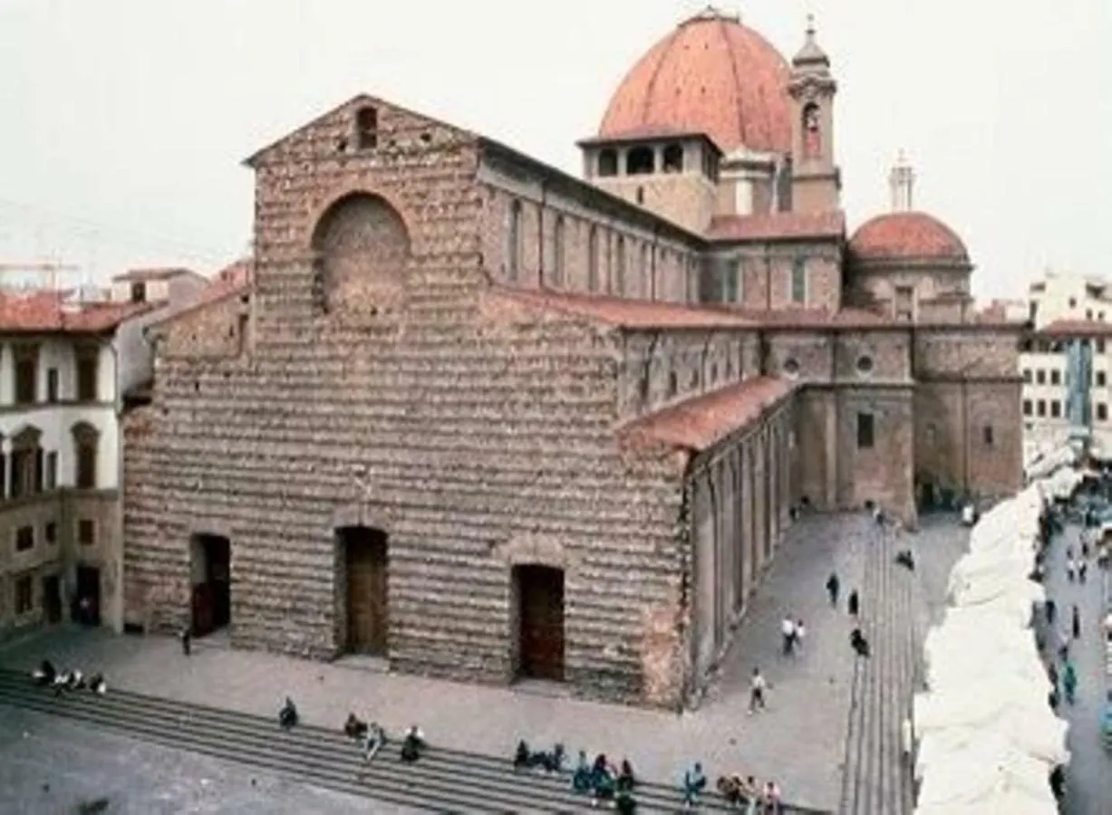 Apartment Lorenzo Magnifico Typical Home Heart Of Florence