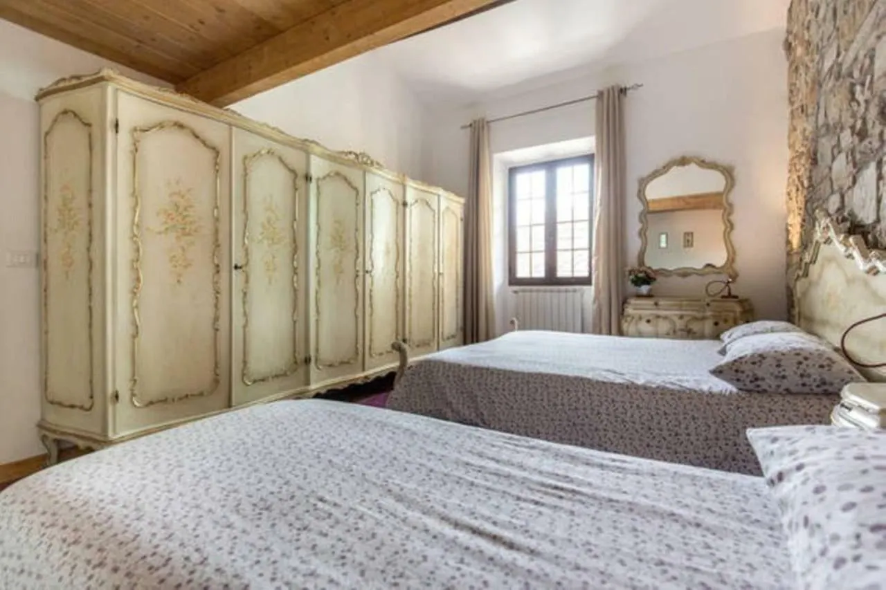Lorenzo Magnifico Typical Home Heart Of Florence Italy