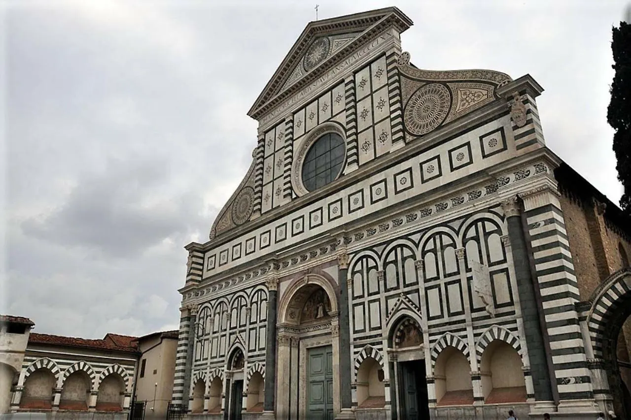 Apartment Lorenzo Magnifico Typical Home Heart Of Florence Italy